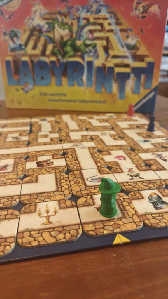 Muuttuva Labyrintti Muuttuva Labyrintti, suosittu lautapeli lapsiperheeseen